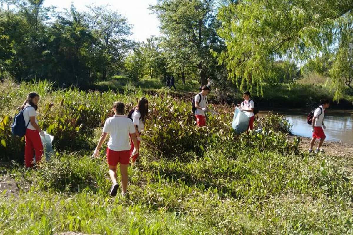 Cinco escuelas confirmaron su participación en la limpieza del río