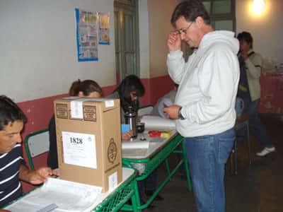 Raúl Riganti resultó reelecto en Larroque