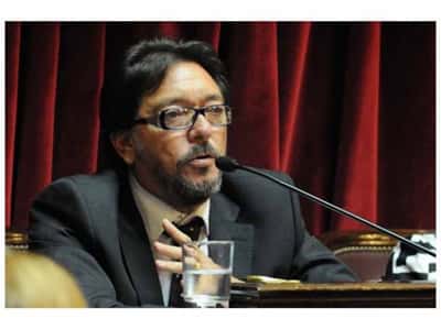 Guastavino: “No existe un candidato natural para suceder a Sergio Urribarri”