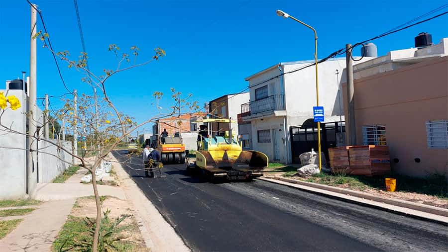 Mi Barro tiene acceso conectó con pavimento otra zona de la ciudad.