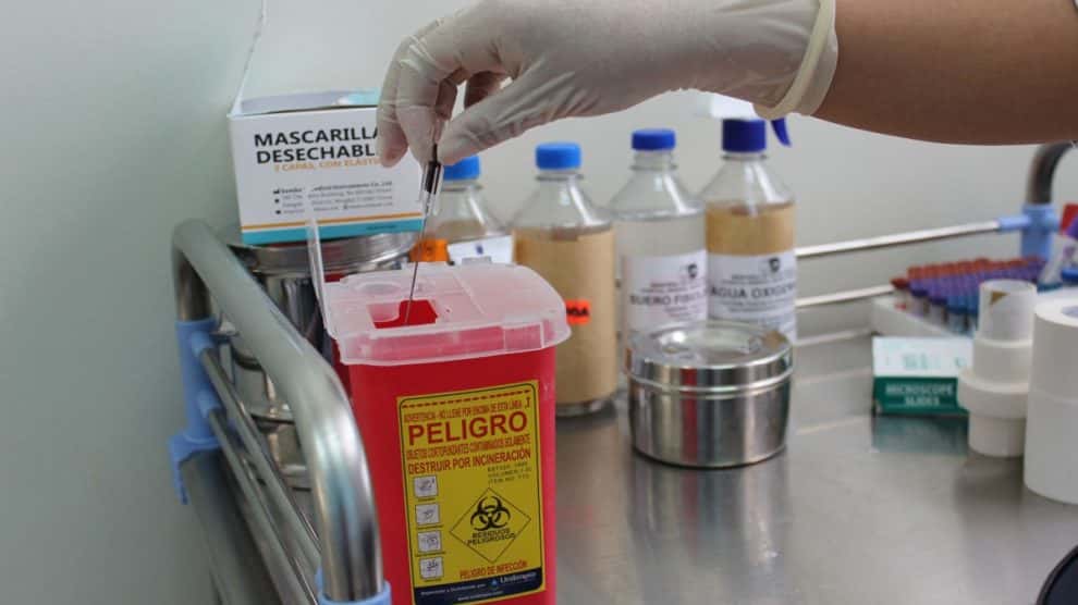 Entrega de contenedores para residuos patogénicos domiciliarios