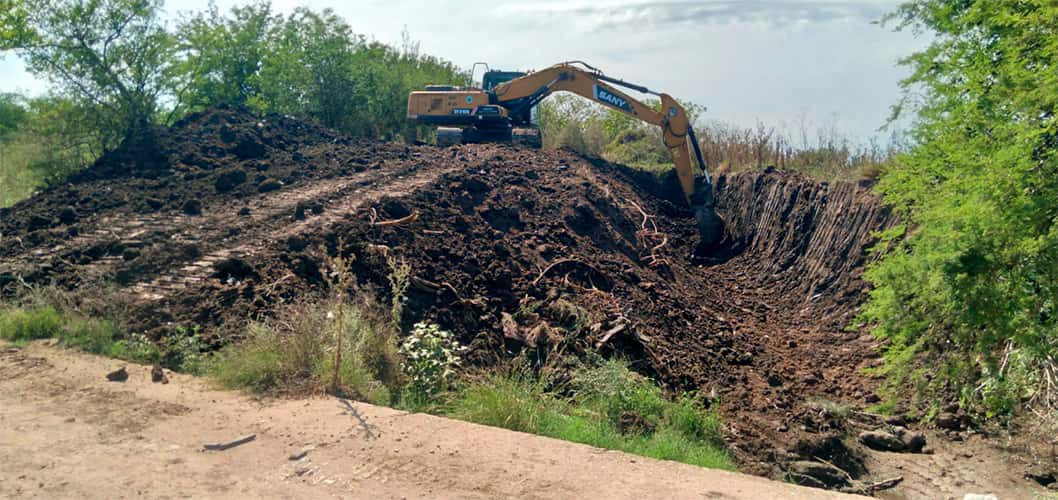 En Larroque se informó que comenzó el saneamiento de un arroyo ubicado en zona del predio de disposición final de residuos (25 de Mayo al Este).