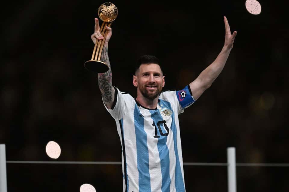 Messi compite en la terna a “mejor jugador” junto a los franceses Benzema y Mbappé
