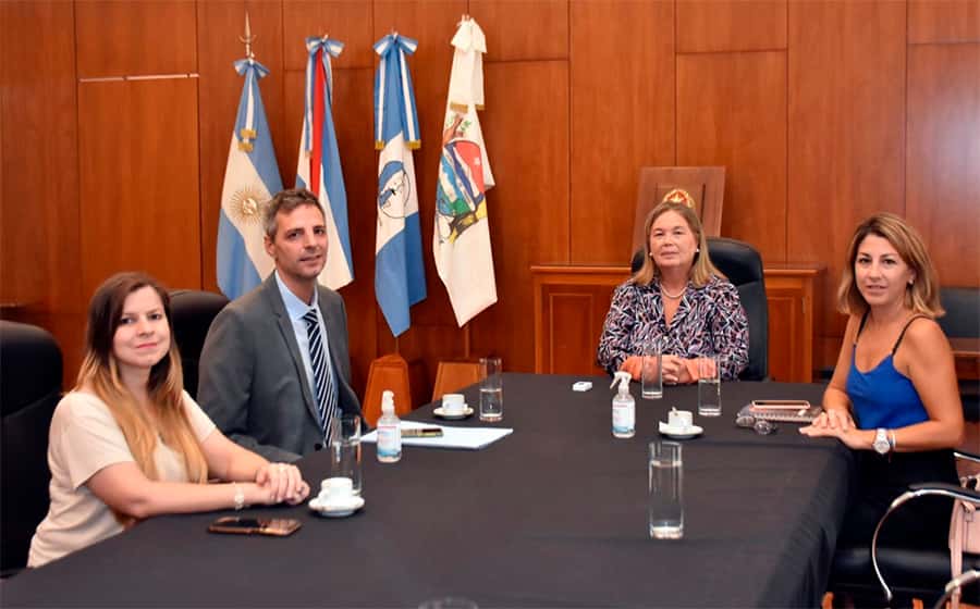 La presidenta del STJ, Susana Medina, recibió a abogados del Instituto de Derecho Animal del Colegio de la Abogacía de Entre Ríos.