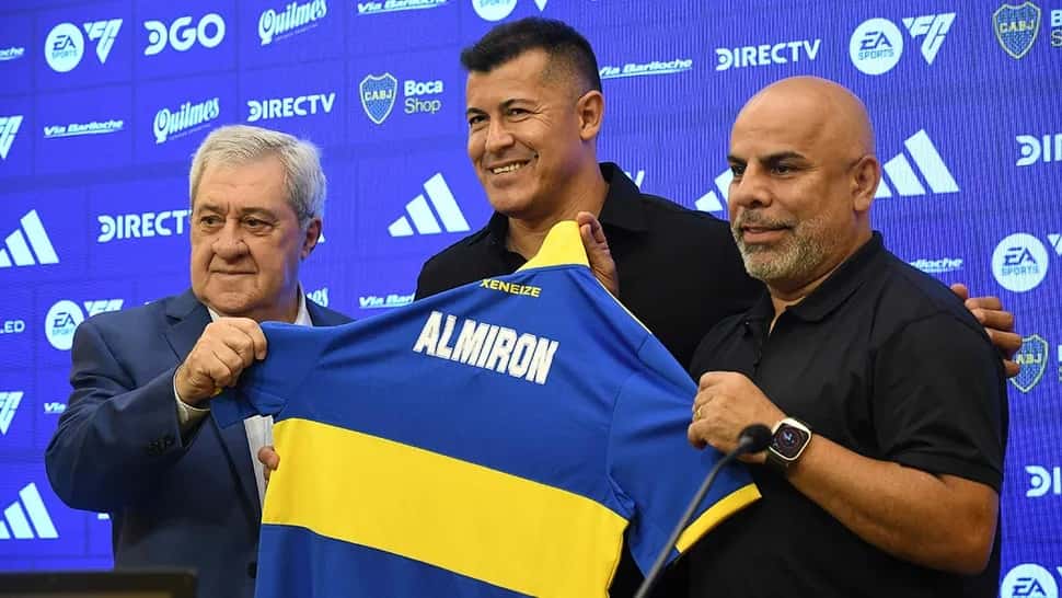 "Este club y la gente demandan. Los jugadores saben que estamos en el club más grande del país y hay que estar a la altura", apuntó Almirón.