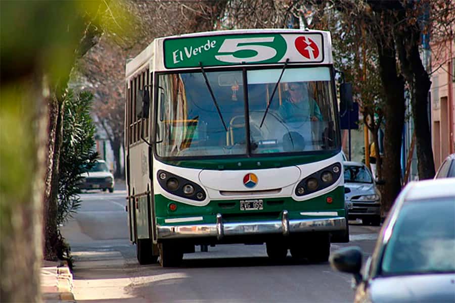 La Línea 5 ya quedó totalmente habilitada en sus nuevos recorridos para brindar el servicio de transporte público de pasajeros urbanos.