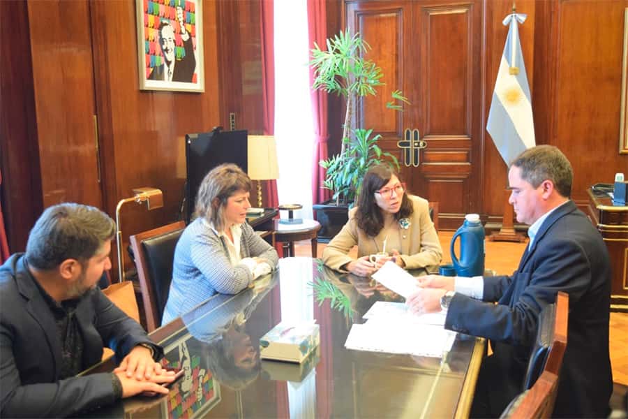 Larroque no habilitará los trámites administrativos para evitar la venta del inmueble que es del Banco de la Nación Argentina.