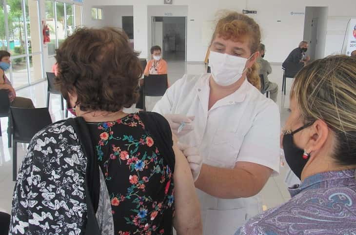 La Municipalidad de Larroque informó, a través de la Secretaría de Salud y Desarrollo Ambiental, el avance en la ciudad de la campaña de vacunación antigripal.