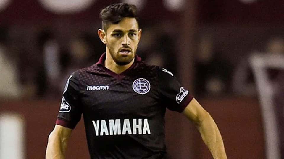 Lautaro Acosta, futbolista de Lanús, fue denunciado por violencia de género