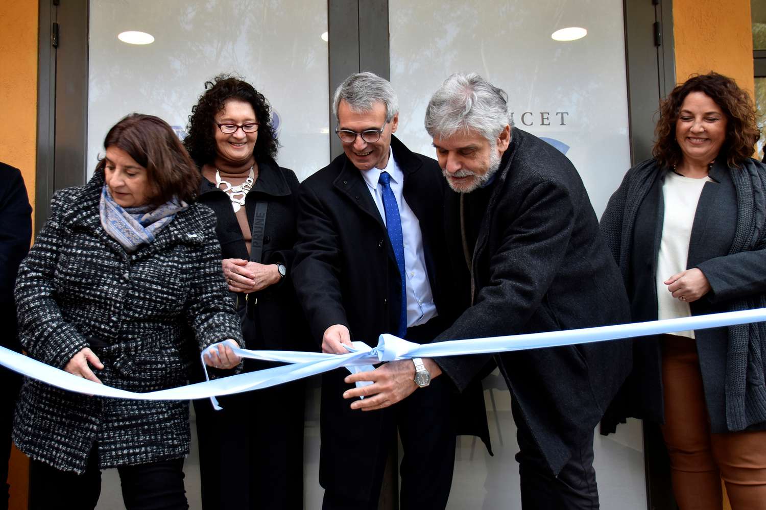Filmus y la presidenta del Conicet inauguraron un edificio en Bahía Blanca para hacer investigación