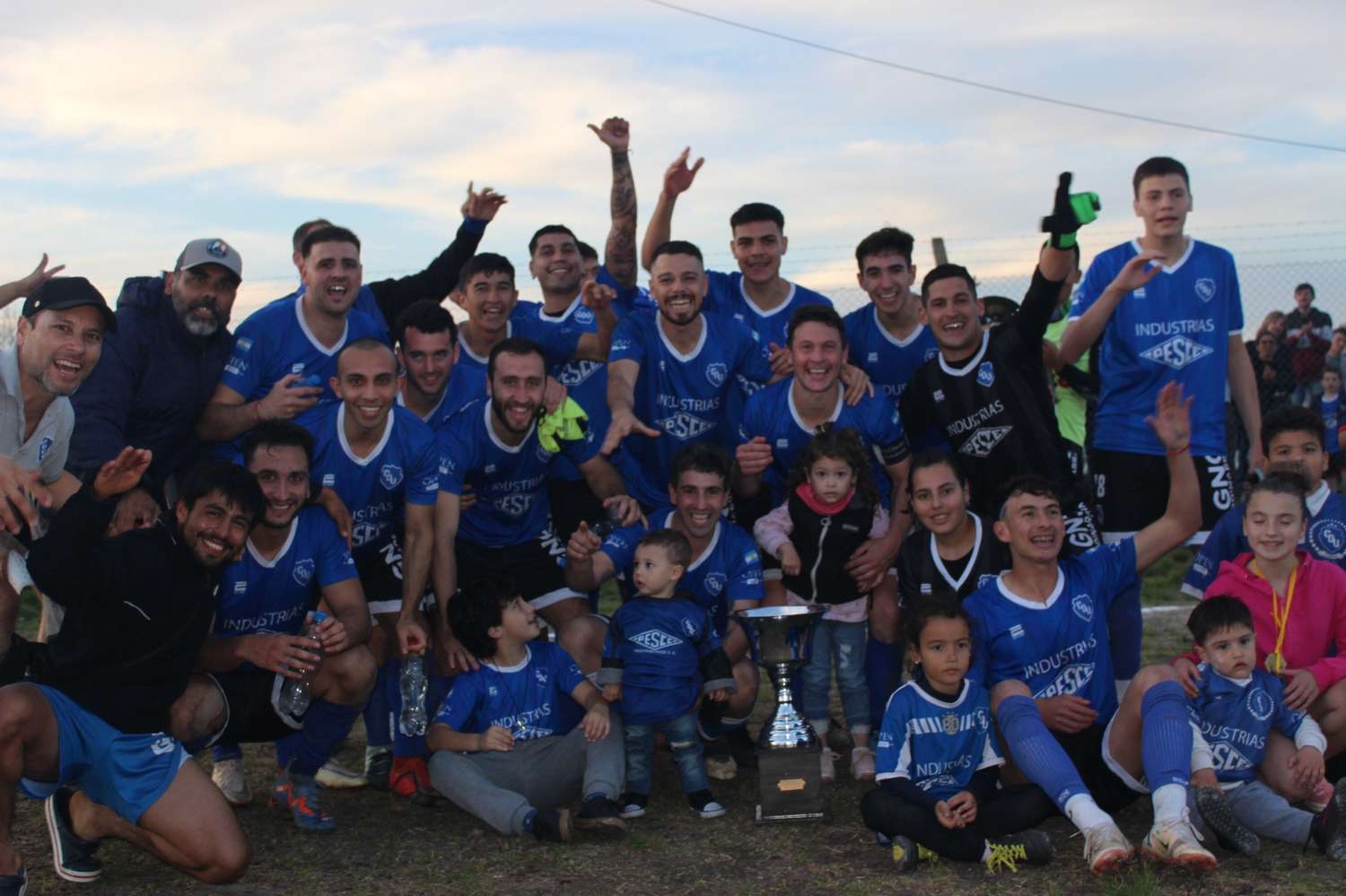 Deportivo venció a Defensores y se  consagró campeón  del fútbol local