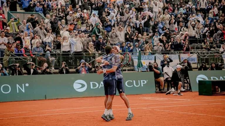 Copa Davis Argentina confirmó su favoritismo con una victoria cómoda ante  Lituania