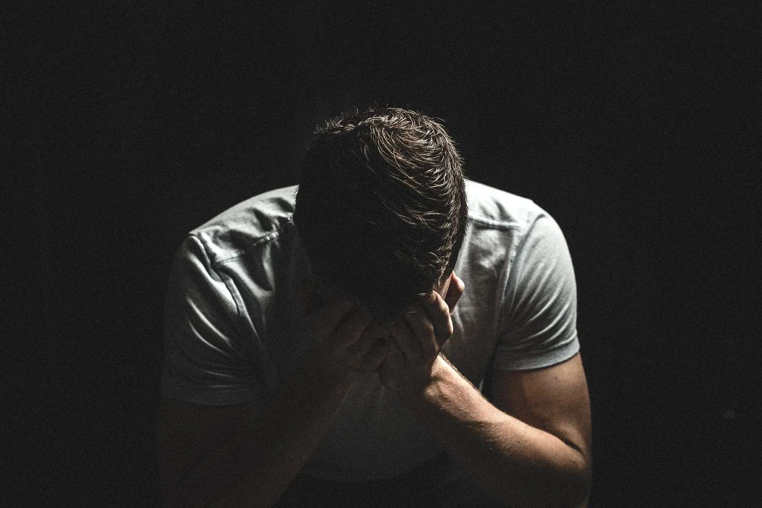 La depresión es la cuarta causa de la pérdida de años saludables de vida yel suicidio es la segunda causa de muerte entre los 15 y los 29 años.