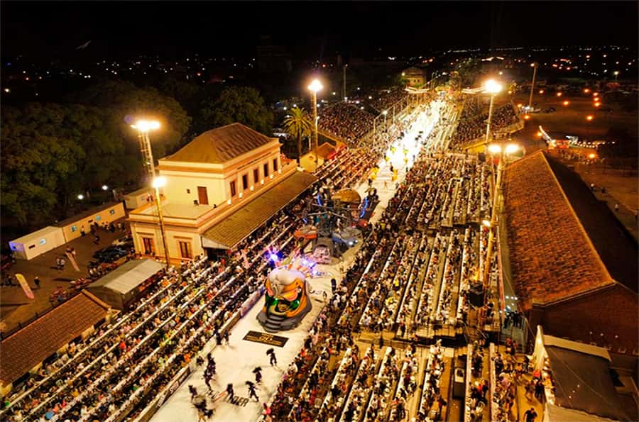 Imagen de archivo del Corsódromo, que a partir del 6 de enero volverá a iluminarse para que se exprese el Carnaval del País.
