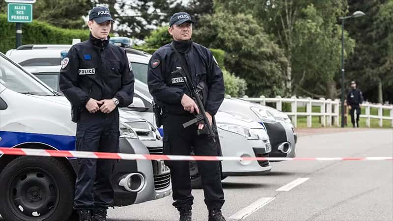 Cuatro niños y su madre fueron asesinados en Francia: detuvieron al padre