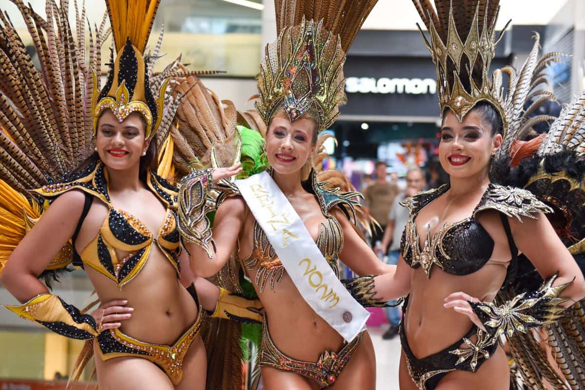 Con 35 integrantes de las comparsas, se realizó la presentación del Carnaval del país en Capital Federal