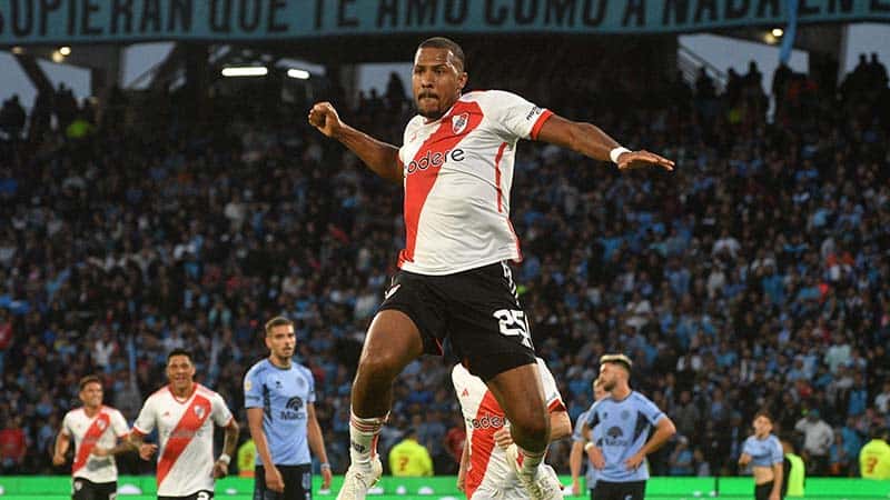 River venció a Belgrano y clasificó a la semifinal: los goles del 2-1