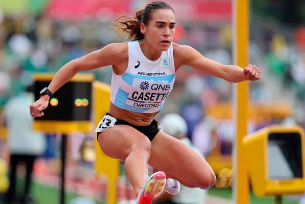 Belén Casetta, a cinco meses de ser mamá, ganó la medalla de oro 3.000 metros con obstáculos. Ah, con record panamericano.