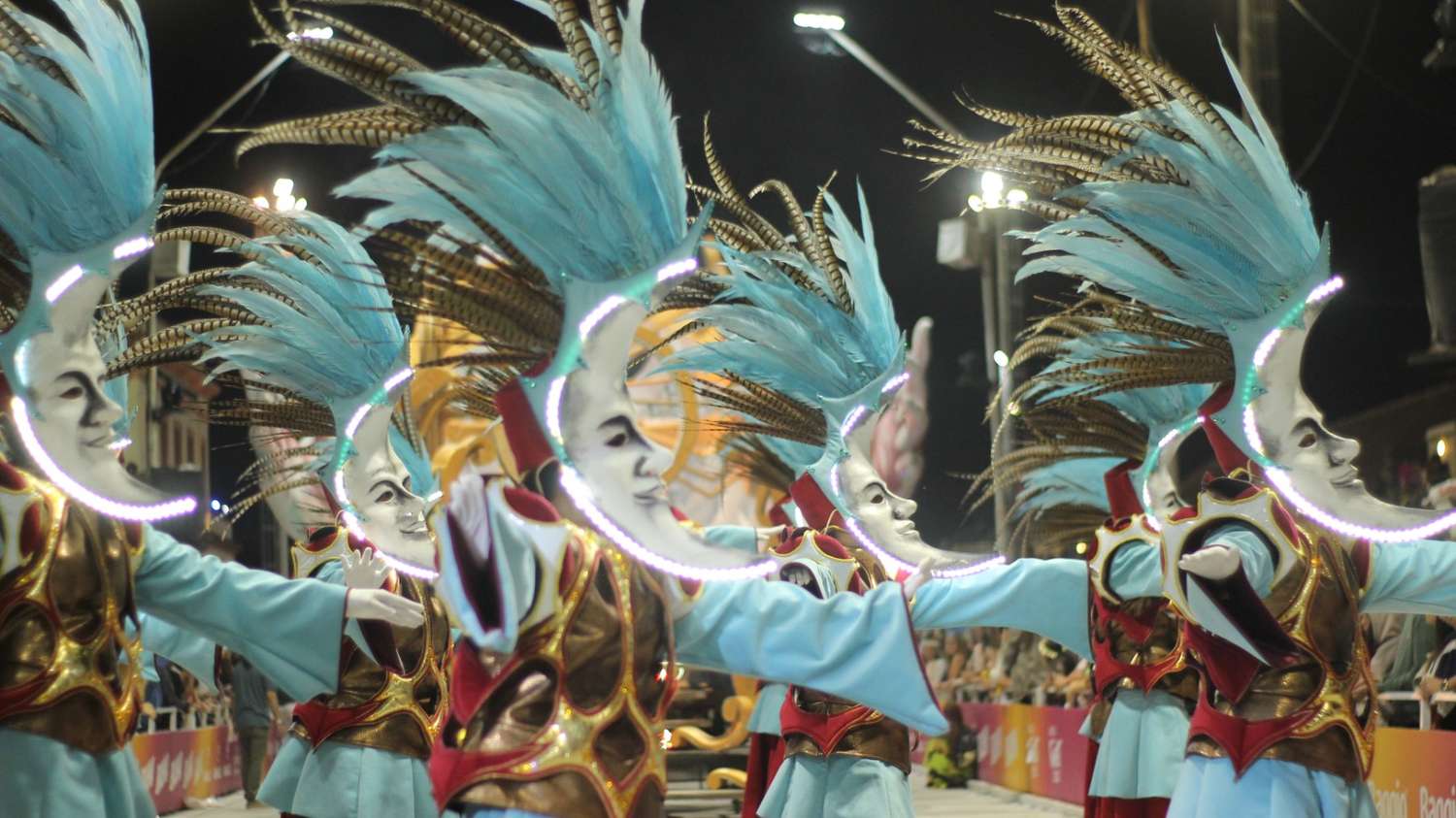 Con gran expectativa y transmisión para Uruguay llega la cuarta noche del Carnaval