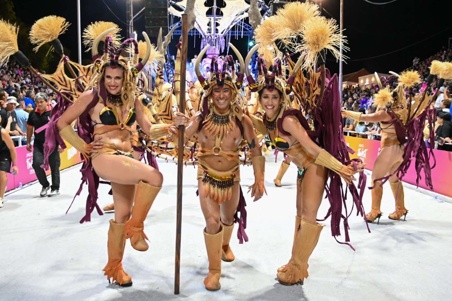 Kamarr sigue creciendo y apostando a ser la primera comparsa sin plumas del Carnaval del País