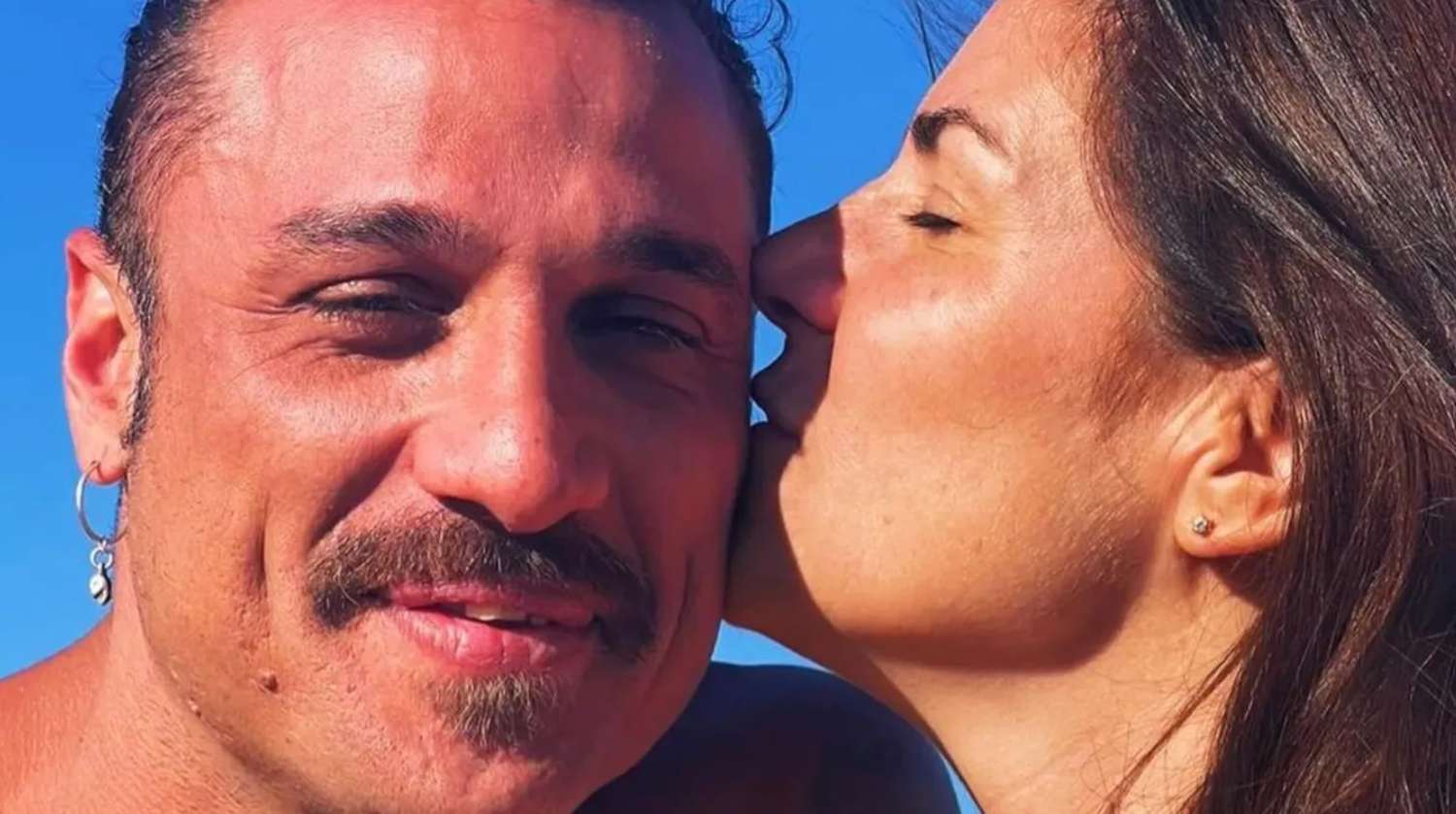 Daniel Osvaldo blanqueó su noviazgo con Daniela Ballester con fotos a puro mimo en las redes: “Vos y yo”