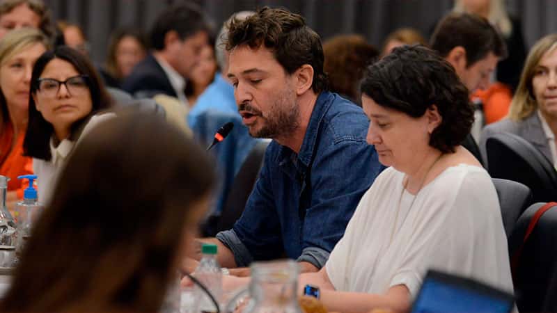 Santiago Mitre: "El cine pide mantener la ley que le permite autofinanciarse"
