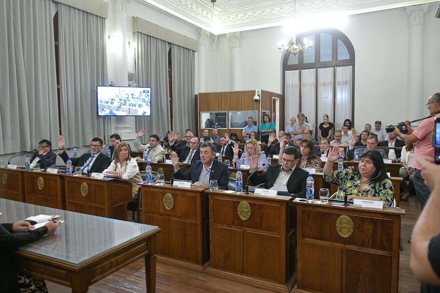 Senadores del PJ impulsan una reducción de la factura de luz para las universidades de Entre Ríos