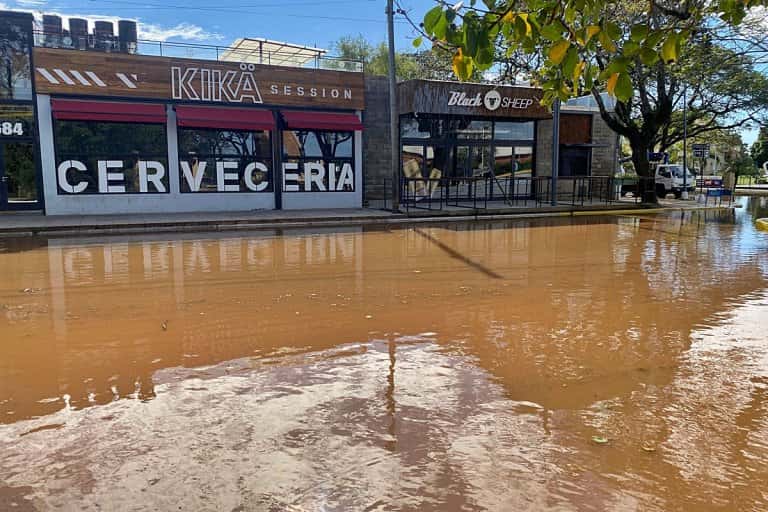 Concordia: el río Uruguay sigue creciendo y ya afectó la zona de la costanera
