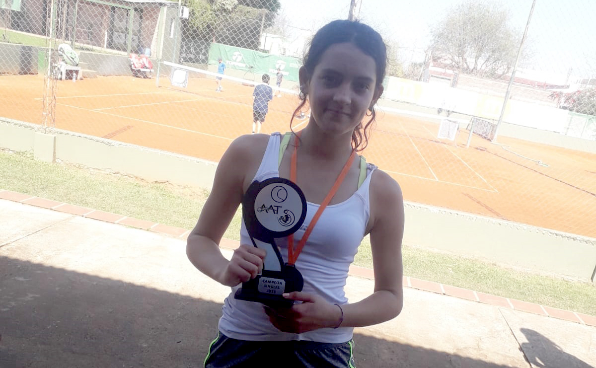 Katia Bula volvió a ganar un Regional de tenis
